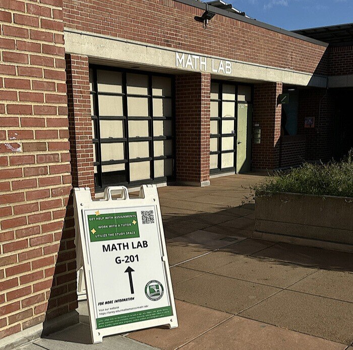 Math_Lab_IMG_3748_Rozita_Fogelman_2024 Math_Lab_IMG_3748_Rozita_Fogelman_2024